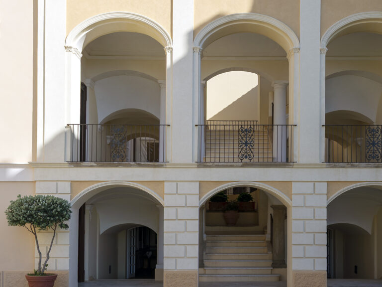 ANTIQUA-1-LAMATO-CASTLE